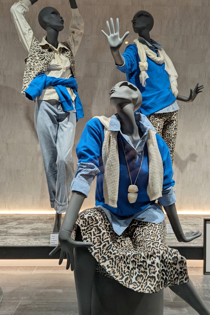 Etalage, collectie lente zomer, februari 2025