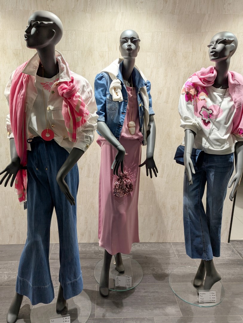 Etalage, collectie lente zomer, februari 2025