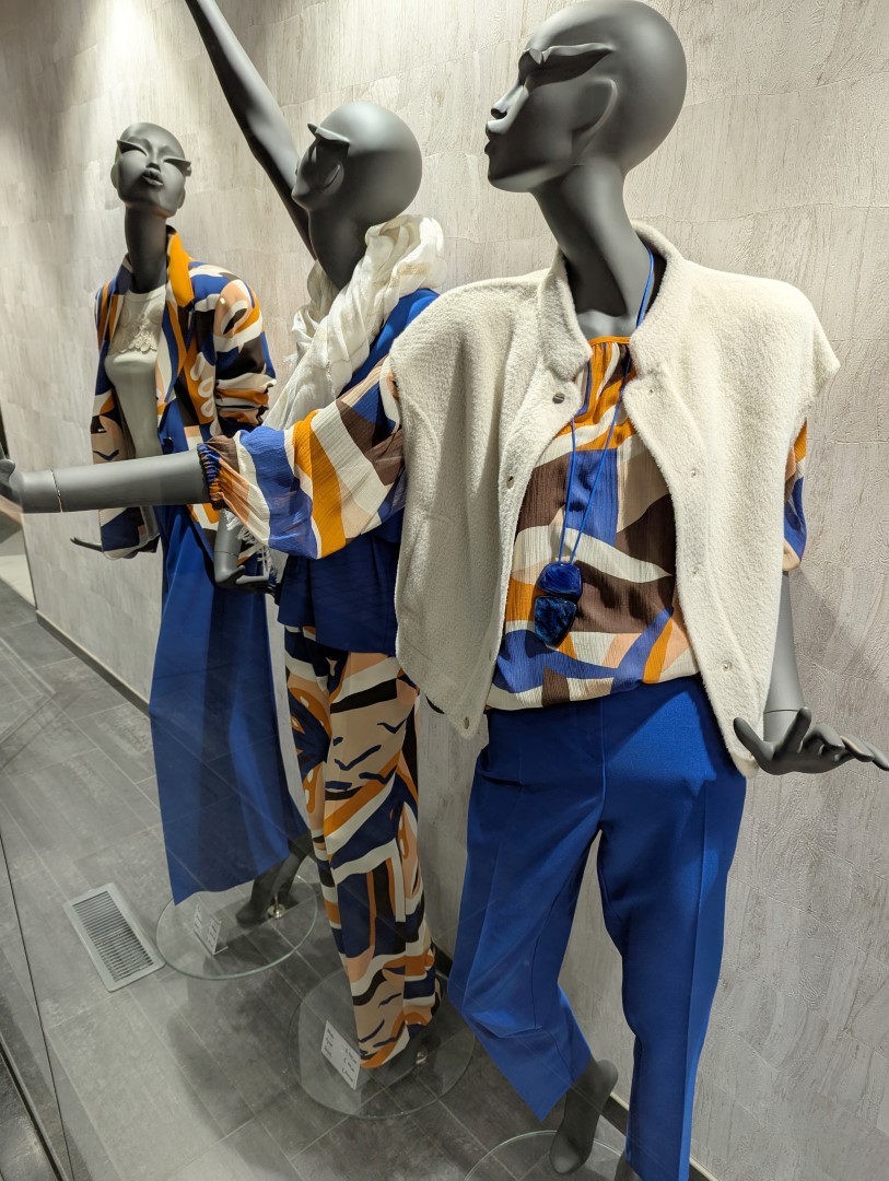 Etalage, collectie lente zomer, februari 2025