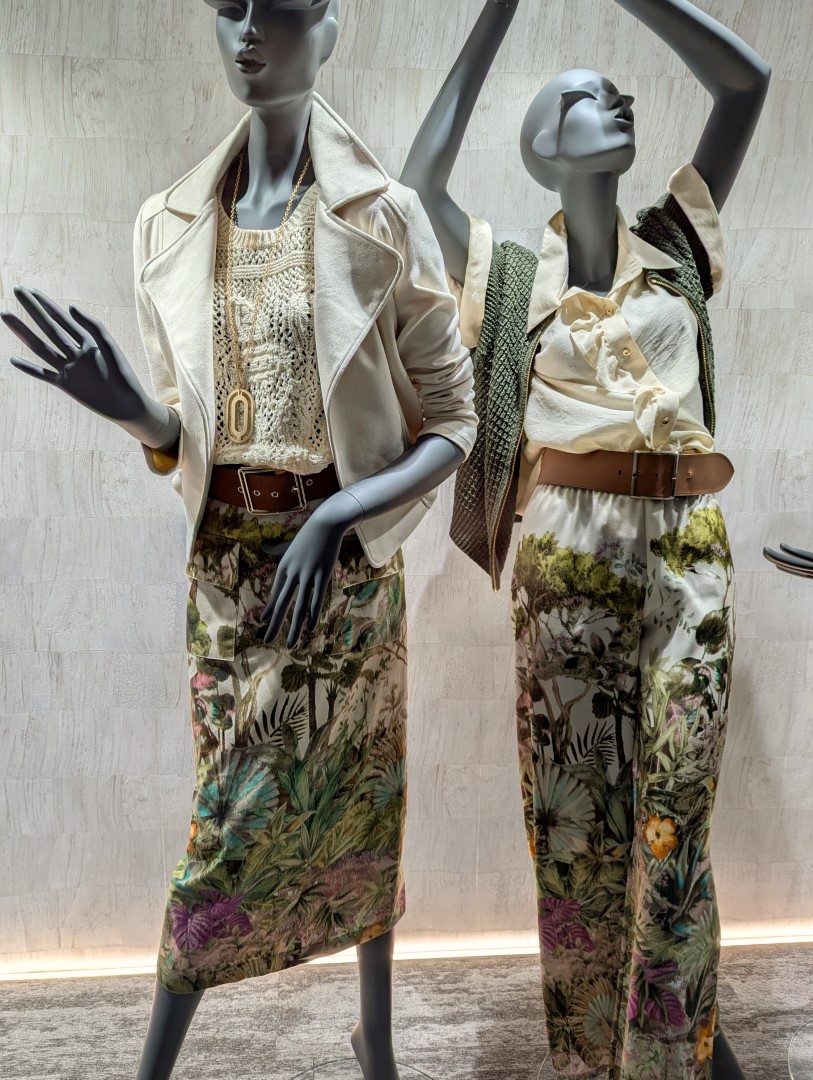 Etalage, collectie lente zomer, februari 2025