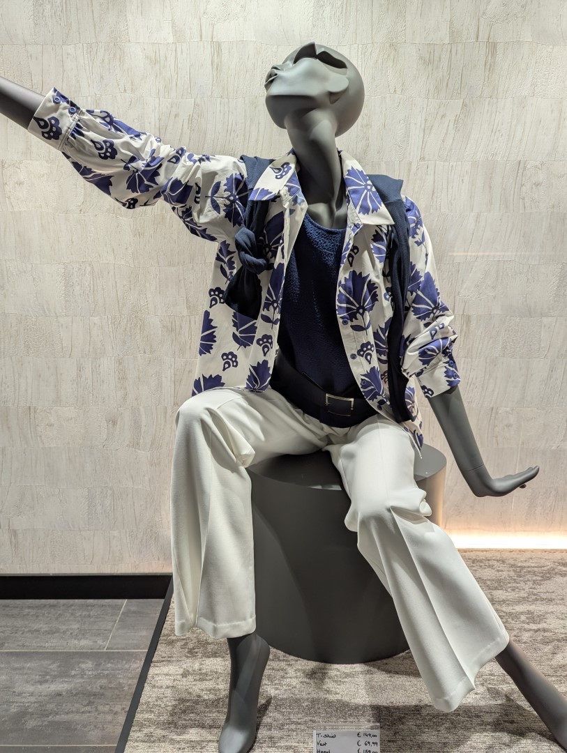 Etalage, collectie lente zomer, februari 2025