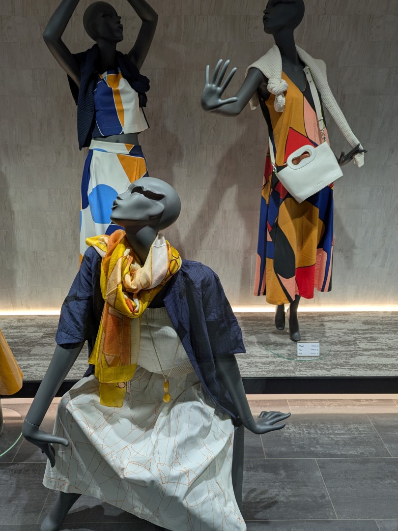 Etalage, collectie lente zomer 2025