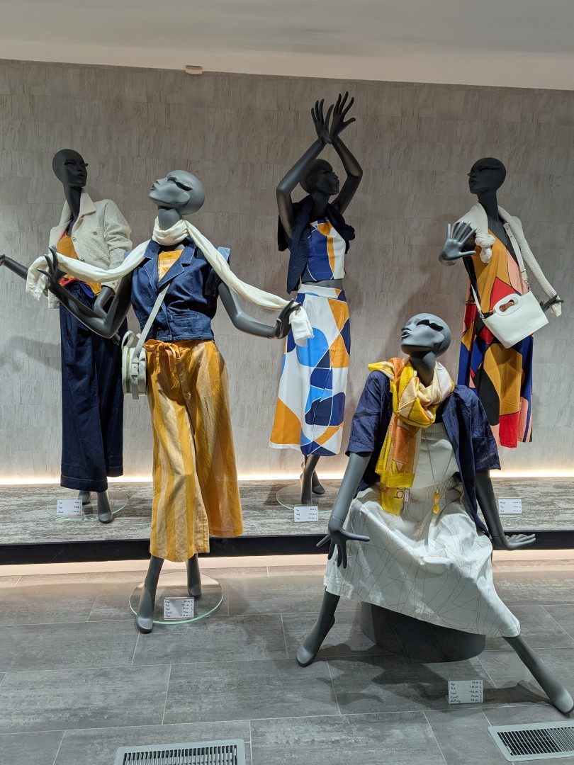 Etalage, collectie lente zomer 2025